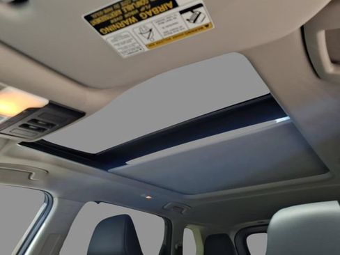 Certified 2025 Nissan Rogue SV w/ SV Premium Package AWD/4WD image 22