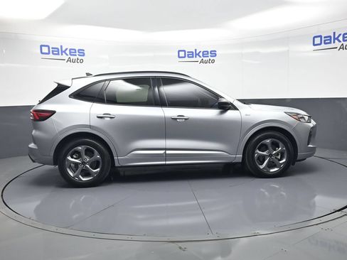 Used 2024 Ford Escape ST-Line FWD image 9