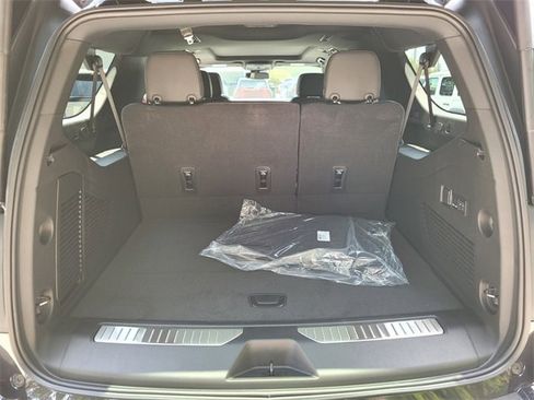 New 2025 Chevrolet Suburban Premier w/ Sun And Tow Package image 15