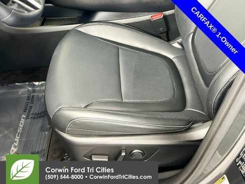 Used 2025 Hyundai Tucson Limited image 24