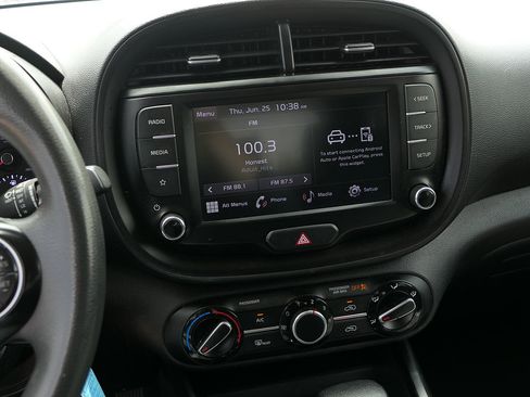Used 2022 Kia Soul LX w/ Technology Package FWD image 18