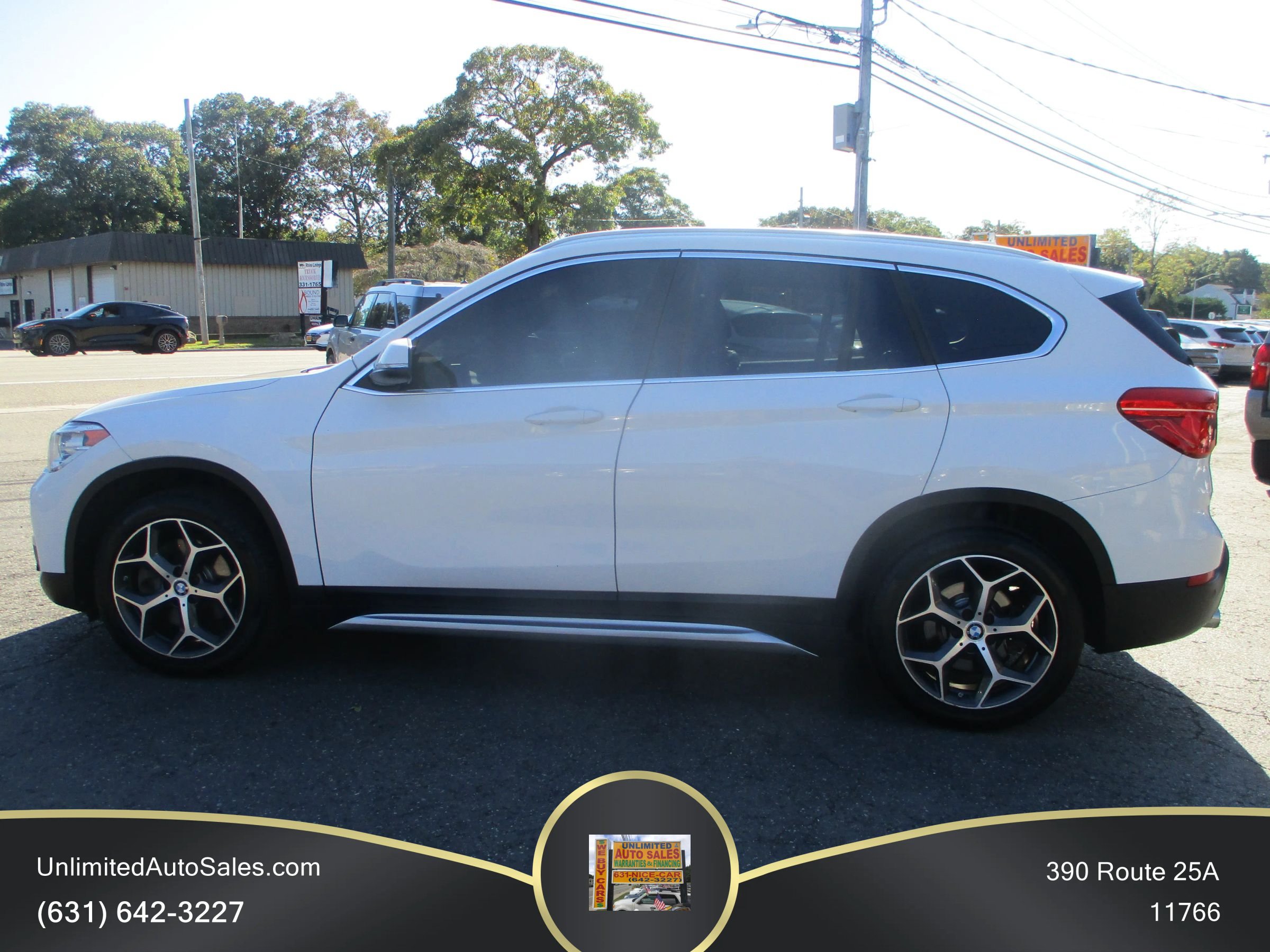 Used 2019 BMW X1 xDrive28i w/ Convenience Package AWD/4WD image 3