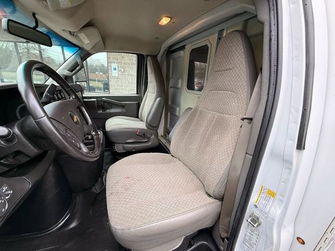 Used 2021 Chevrolet Express 3500 w/ Power Convenience Package image 11