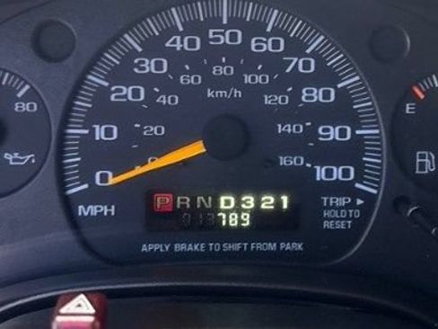 Used 2001 Chevrolet Express 3500 w/ Convenience Pkg 1 RWD image 43