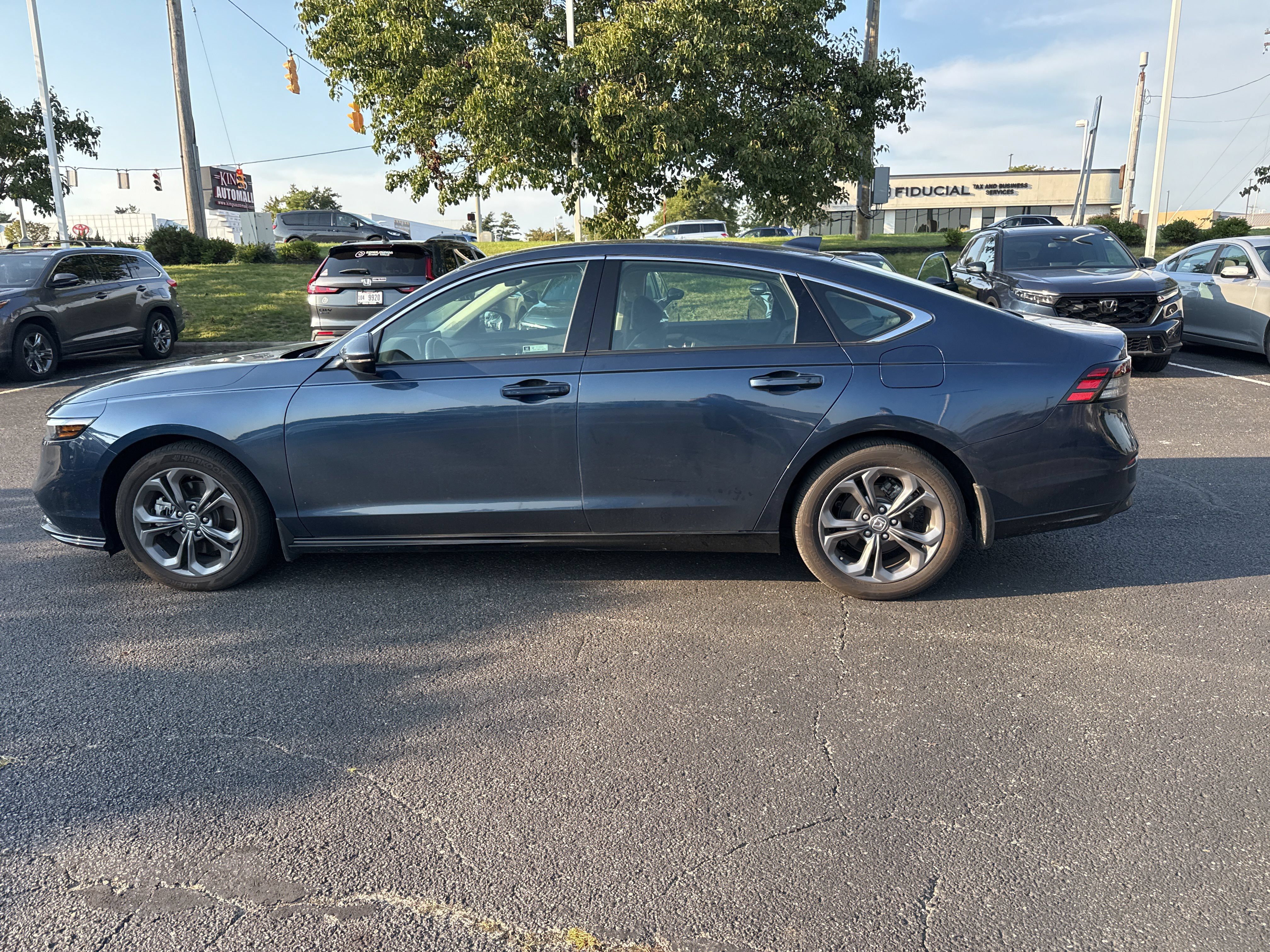 Used 2024 Honda Accord EX-L image 25