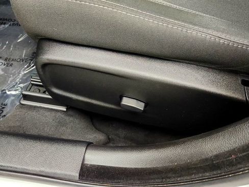 Used 2017 Dodge Charger SE w/ Popular Equipment Group RWD image 11