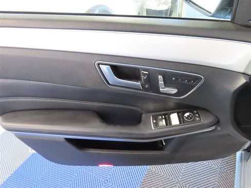 Used 2016 Mercedes-Benz E 350 4MATIC Sedan w/ Premium Package image 15