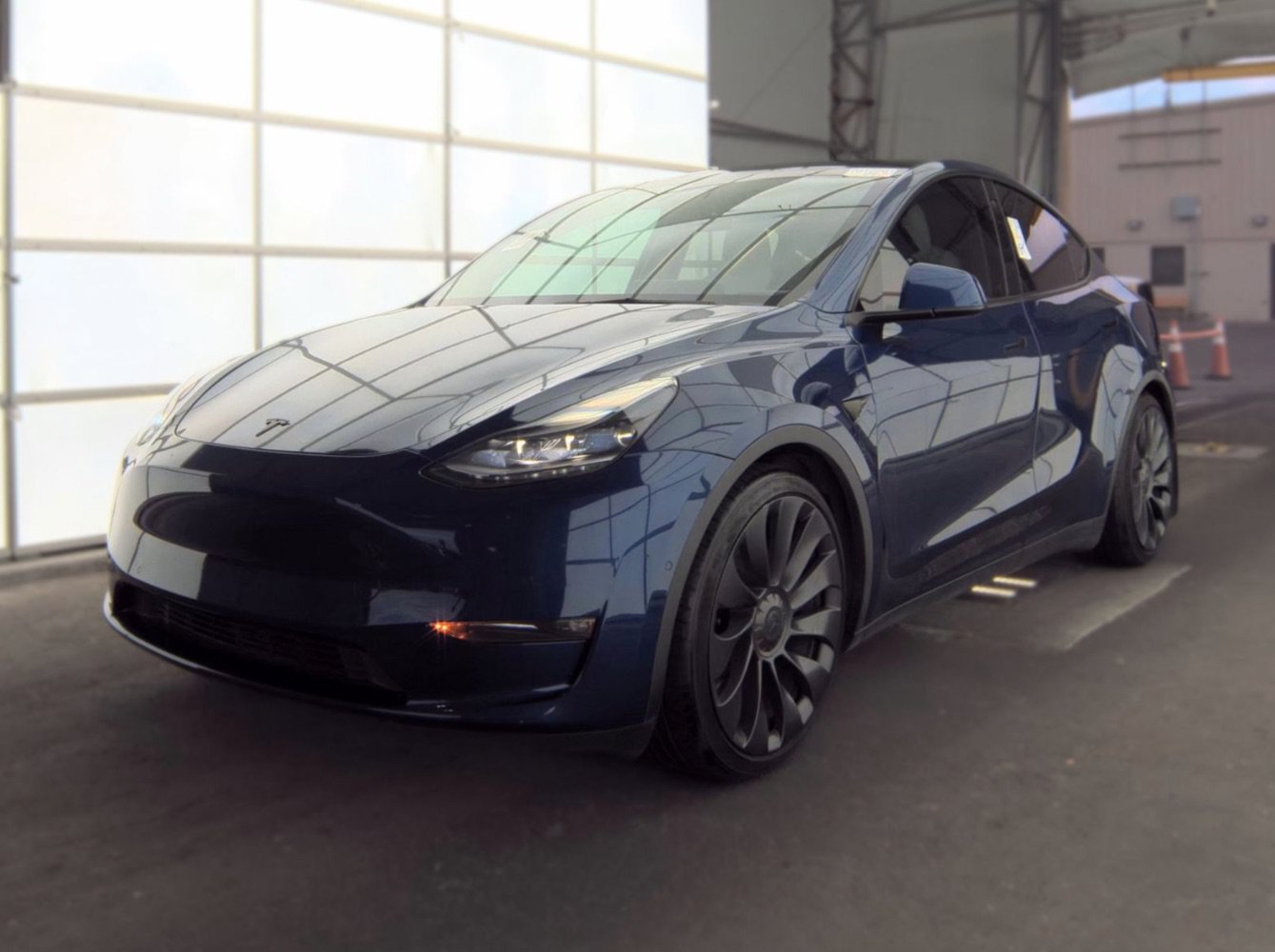 Used 2022 Tesla Model Y Performance AWD/4WD image 1