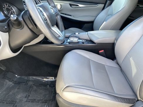 Certified 2023 INFINITI QX50 Luxe FWD image 27