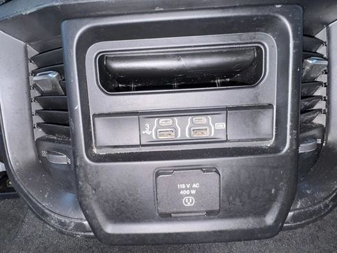 Used 2020 RAM 1500 Big Horn AWD/4WD image 20