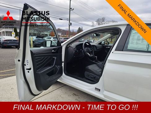 Used 2024 Volkswagen Jetta SEL image 8