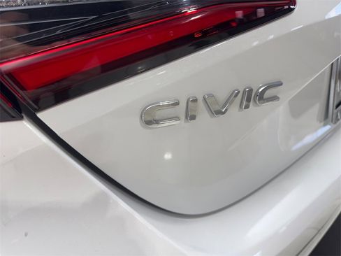 Used 2023 Honda Civic EX-L image 23