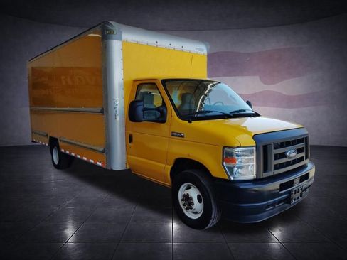 Used 2022 Ford E-350 and Econoline 350 Super Duty RWD image 7