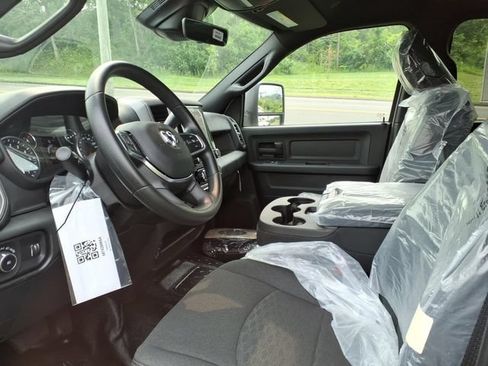 New 2026 RAM 3500 Tradesman AWD/4WD image 14