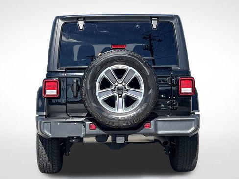 Used 2022 Jeep Wrangler Unlimited Sahara w/ Dual Top Group image 29