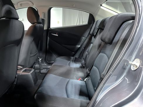 Used 2018 Toyota Yaris iA image 15