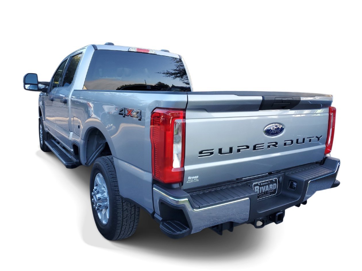 Used 2024 Ford F250 XLT AWD/4WD image 3