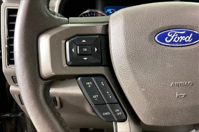 Used 2019 Ford Expedition XLT w/ Equipment Group 202A AWD/4WD image 10