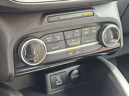 Used 2022 Ford Escape SE AWD/4WD image 24