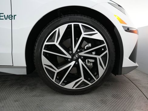 Used 2024 Hyundai Ioniq 6 Limited image 20