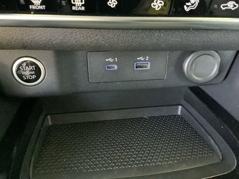 Used 2023 Nissan Rogue SV image 27