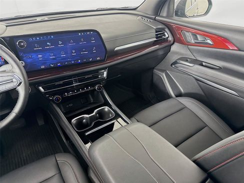 Used 2024 Chevrolet Traverse Z71 AWD/4WD image 23
