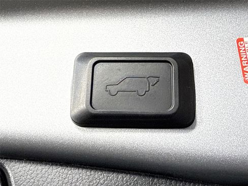 Certified 2022 Toyota RAV4 Limited image 40