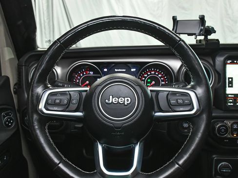 Used 2020 Jeep Gladiator Rubicon w/ Dual Top Group AWD/4WD image 24