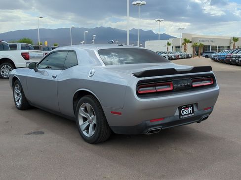 Used 2016 Dodge Challenger SXT RWD image 5