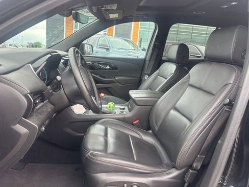 Used 2023 Chevrolet Traverse RS AWD/4WD image 4