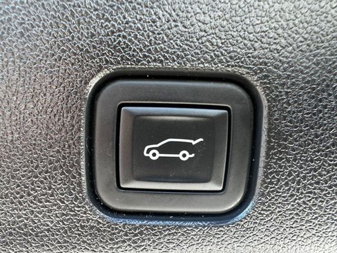 Used 2024 Chevrolet Traverse RS w/ LPO, Floor Liner Package image 27