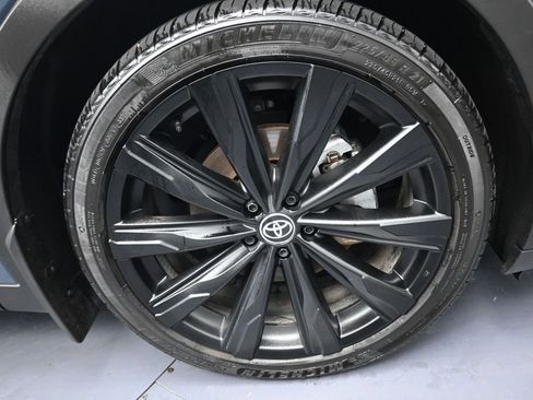 Used 2026 Toyota Crown AWD/4WD image 5