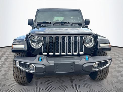 Used 2023 Jeep Wrangler Unlimited Sahara w/ Cold Weather Group image 2
