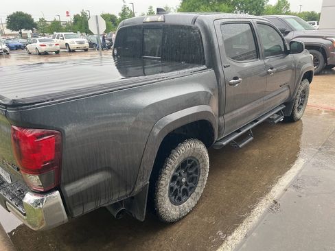 Used 2021 Toyota Tacoma SR5 image 3