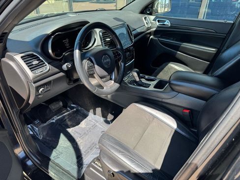 Used 2019 Jeep Grand Cherokee Altitude image 6
