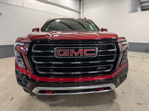 Used 2025 GMC Yukon XL AT4 w/ AT4 Premium Package image 12