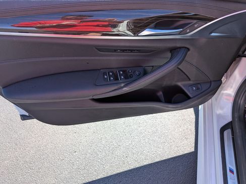 Used 2020 BMW 530i w/ M Sport Package image 11