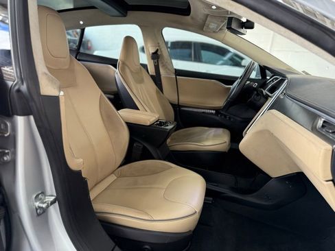 Used 2012 Tesla Model S Signature Performance image 43