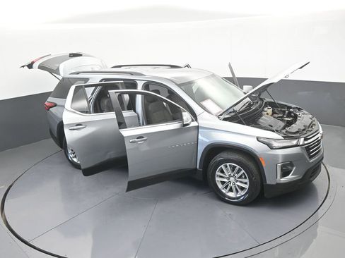 Used 2023 Chevrolet Traverse LT FWD image 69