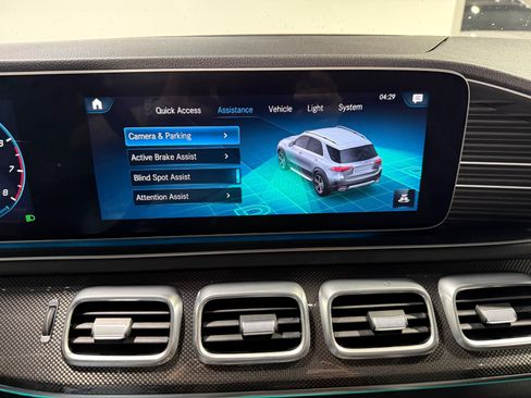 Used 2020 Mercedes-Benz GLE 450 4MATIC w/ Premium Package image 32