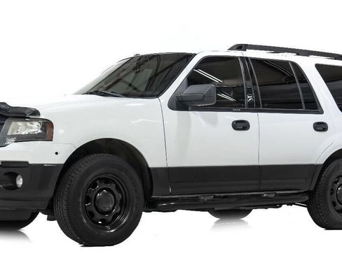 Used 2015 Ford Expedition XL image 2