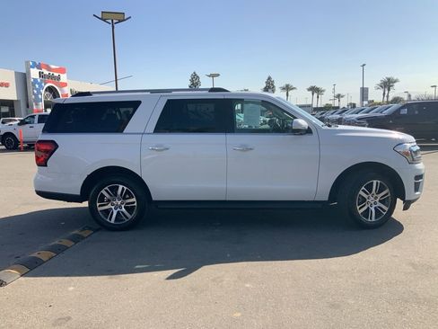 Used 2024 Ford Expedition Max Limited image 11
