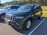 Used 2021 Jeep Grand Cherokee Laredo image 2
