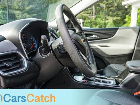 Used 2019 Chevrolet Equinox LS w/ LS Convenience Package image 19