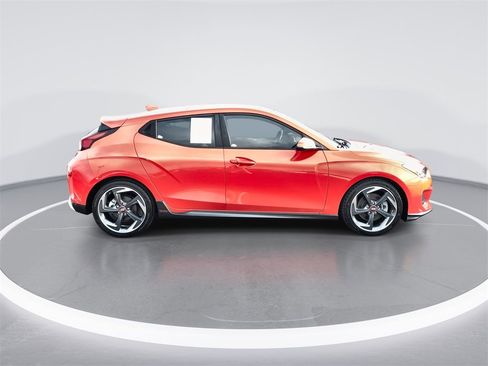 Used 2019 Hyundai Veloster Turbo image 9