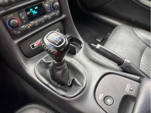 Used 2002 Chevrolet Corvette Z06 w/ Memory Pkg image 12