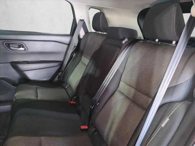 Used 2024 Nissan Rogue SV FWD image 17