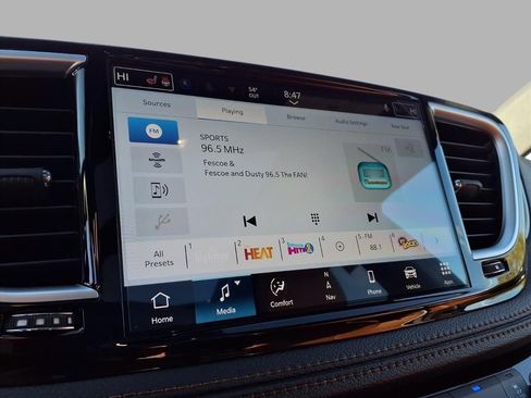 New 2026 Chrysler Pacifica Pinnacle image 5