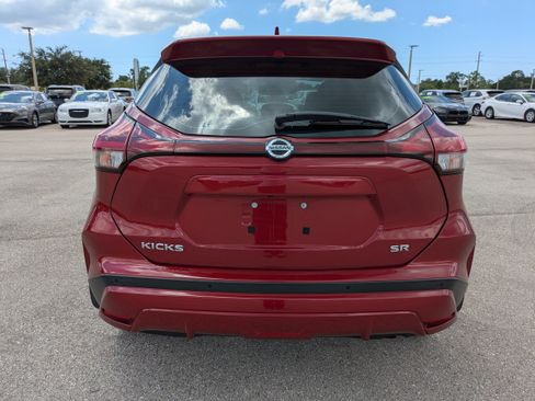 Used 2021 Nissan Kicks SR FWD image 5