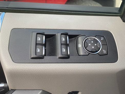 Used 2016 Ford F150 XLT w/ Equipment Group 302A Luxury image 7